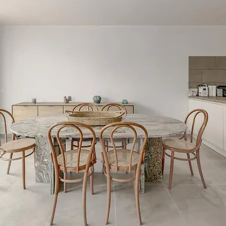 Juta 03,01 Apartment